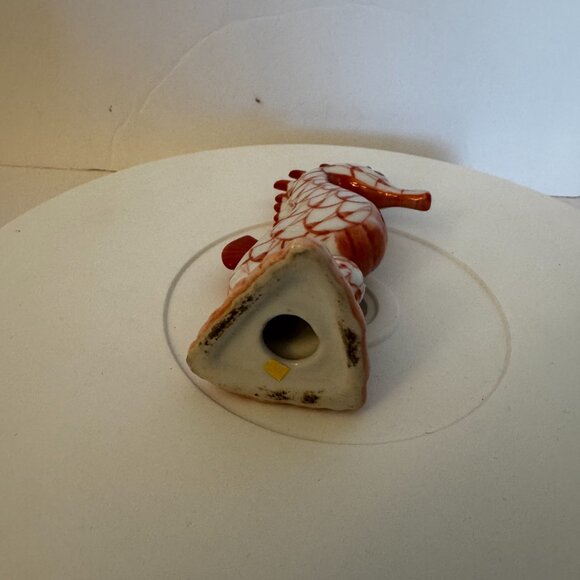 Coral Seahorse 5" Figurine White Fishnet Pattern Porcelain Andrea by Sadek - Picture 7 of 10